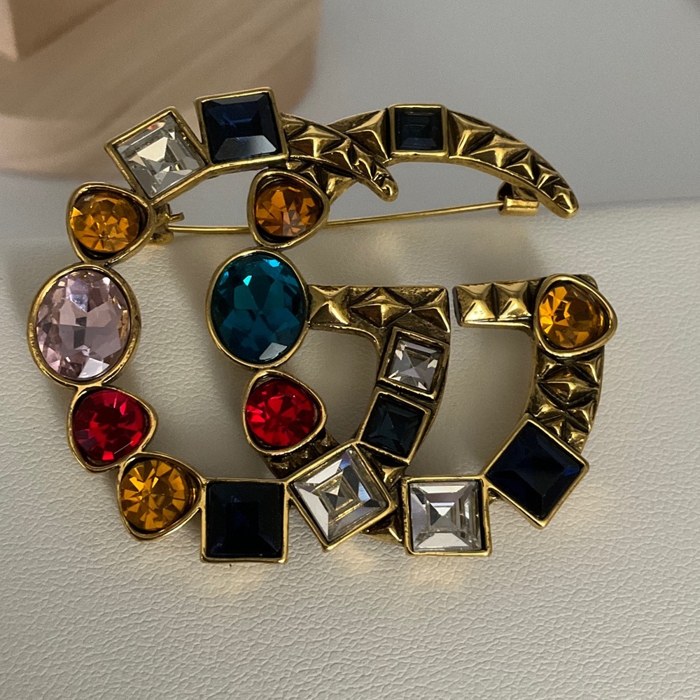 GG Collection Gold Brooch with Multicolor Gems